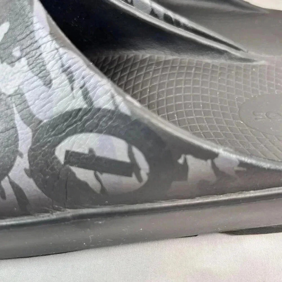 OOFOS OOahh Sport Flex Slides Size M9/W11 Camo Gray Black Athleisure